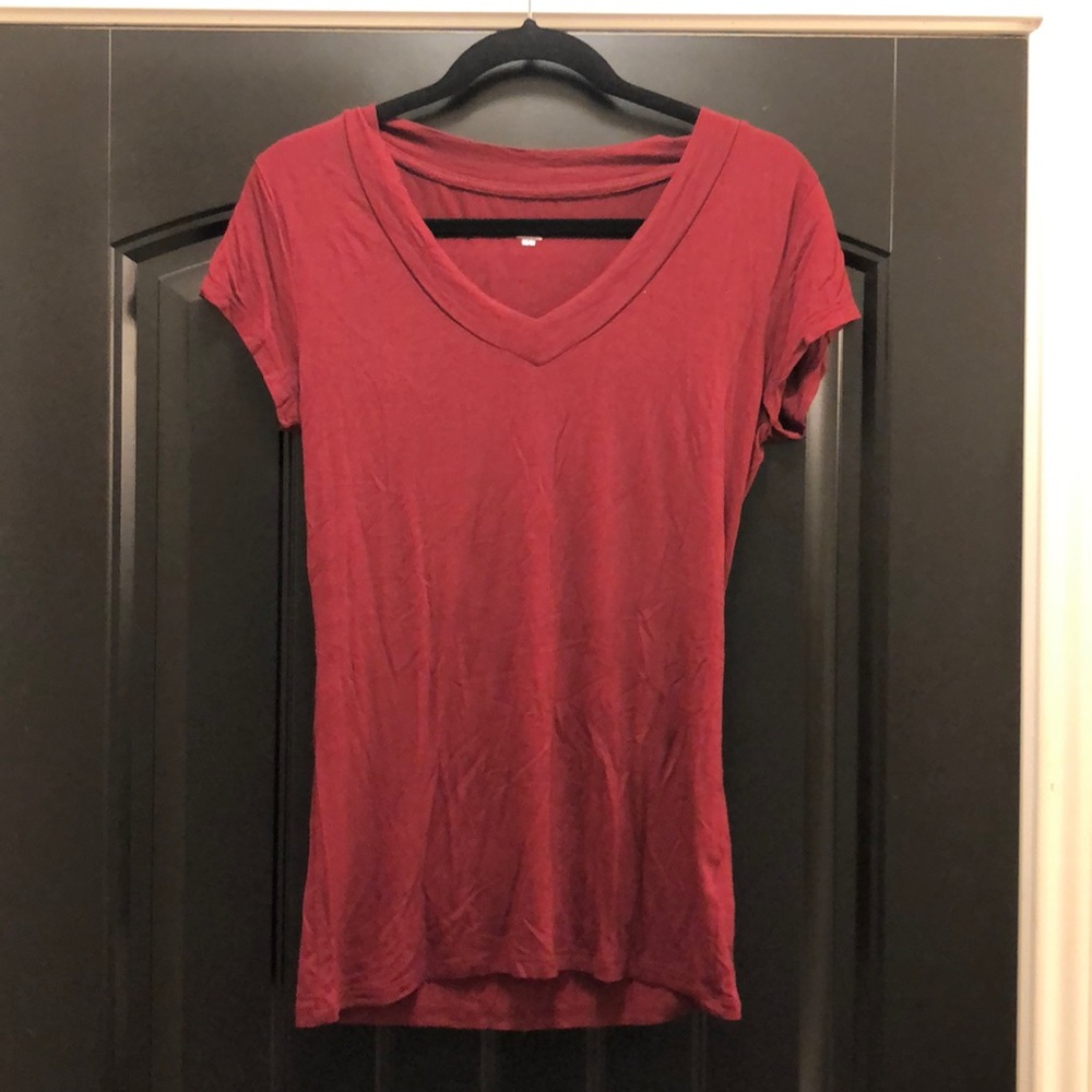 Mossimo maroon t shirt size medium